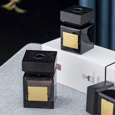Bottiglia di vetro nera Reed Diffuser 100ml dell'olio di lusso di fragranza