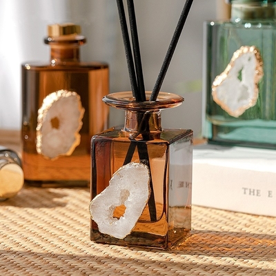 Bottiglia fresca Reed Diffuser di vetro del profumo della stanza dell'aria dell'ufficio dell'olio essenziale di aromaterapia