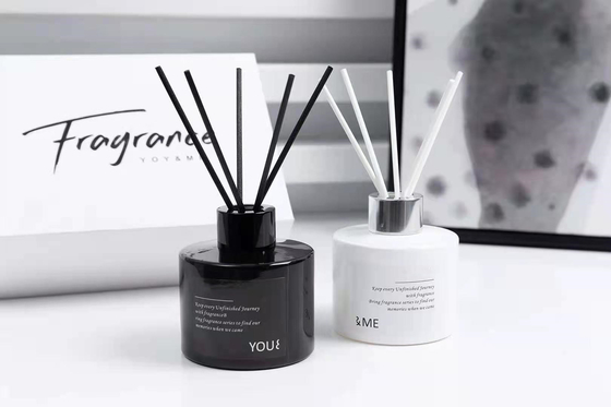 Il regalo di Reed Diffuser 2pk dell'aroma ha messo il profumo di lusso 120ml con la scatola nera