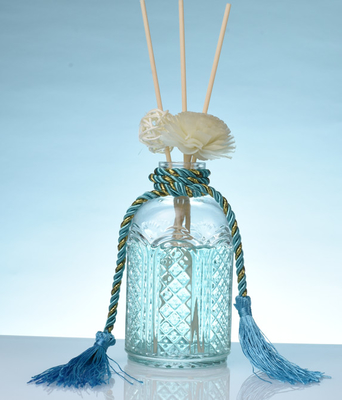 Aroma naturale Reed Diffuser Room Perfume 200ml con la decorazione falsa dei fiori