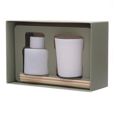 50ml Matte White Bottle Reed Diffuser ha messo con il cappuccio di legno ha sentito le candele