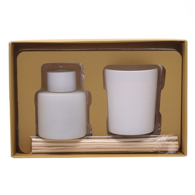 50ml Matte White Bottle Reed Diffuser ha messo con il cappuccio di legno ha sentito le candele