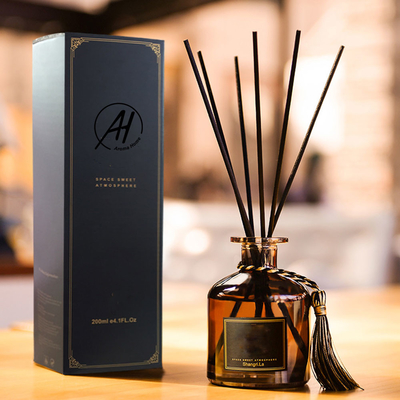 Rattan di legno Reed Diffuser Bottle nero 50ml di fragranza del coperchio con il bastone