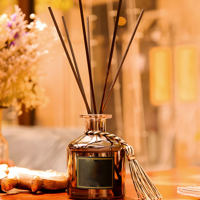 Rattan di legno Reed Diffuser Bottle nero 50ml di fragranza del coperchio con il bastone