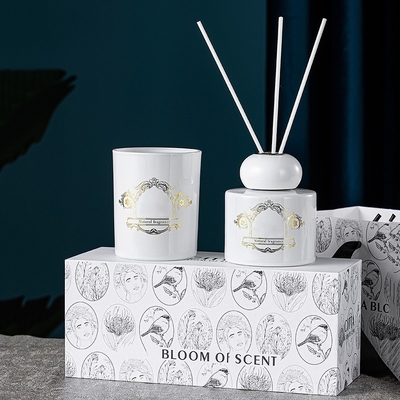 Set regalo con diffusore a lamella di candele profumate con profumo naturale in vasetto di bottiglia bianco nero