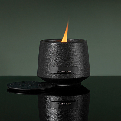 Porta-candela ceramici del nero della cera della soia della regione selvaggia della ciotola di stile di minimalismo con lo stoppino di legno
