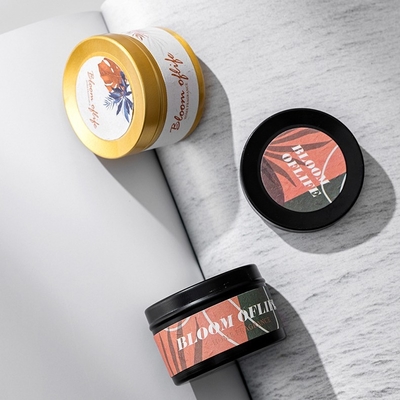 LA CASA dell'AROMA ha personalizzato Mini Black ed il regalo dorato di colore ha messo la candela profumata della cera della soia di fragranza domestica di 5 profumi