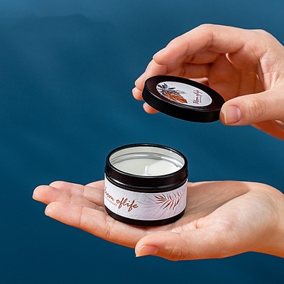 LA CASA dell'AROMA ha personalizzato Mini Black ed il regalo dorato di colore ha messo la candela profumata della cera della soia di fragranza domestica di 5 profumi