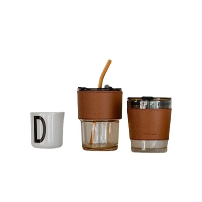 Il regalo della tazza di caffè nero della cera della soia di aromaterapia di alta qualità ha messo la candela sentita scatola