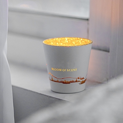 La cera vuota Tealight della soia del barattolo della tazza della siluetta di bianco verde fuori ha sentito le candele