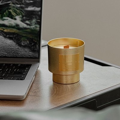 Candela profumata 290g del metallo dell'oro del barattolo di alluminio di lusso unico della tazza con lo stoppino di legno