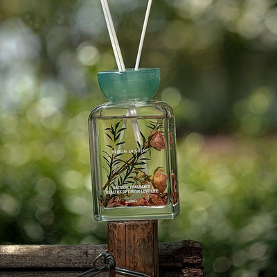 il coperchio della resina dell'olio essenziale 140ml ha fissato la fragranza fresca Reed Diffuser With Rose Flower della borsa
