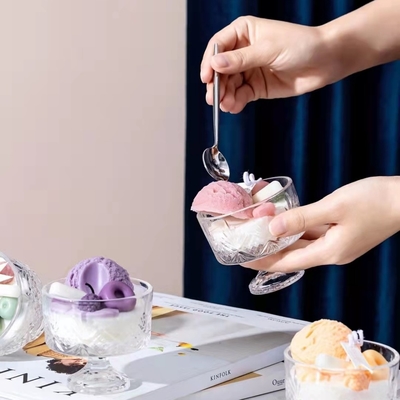 La candela della cera della soia ha sentito il piccolo gelato dell'etichetta privata 140g ha sentito le candele in scatola