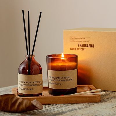 La cera della soia di aromaterapia ha sentito il pallet di legno di Reed Diffusers Gift Set With delle candele