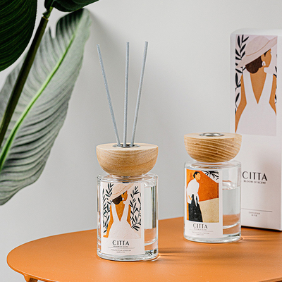 Bottiglia Reed Diffuser With Wooden Lid di vetro del profumo di fragranza dell'olio essenziale di aromaterapia