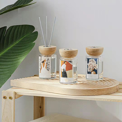 Bottiglia Reed Diffuser With Wooden Lid di vetro del profumo di fragranza dell'olio essenziale di aromaterapia