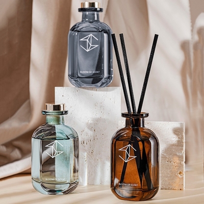 Olio francese di Reed Diffuser With Natural Essential della bottiglia di vetro del contenitore di regalo del bastone del rattan del profumo