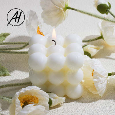 Il vegano su ordinazione di aromaterapia ha sentito il cubo delle candele di angolo della cera della soia a forma di