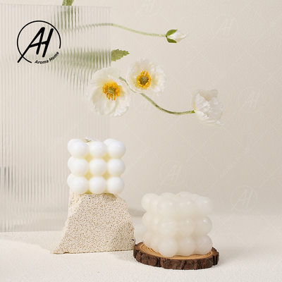 Il vegano su ordinazione di aromaterapia ha sentito il cubo delle candele di angolo della cera della soia a forma di