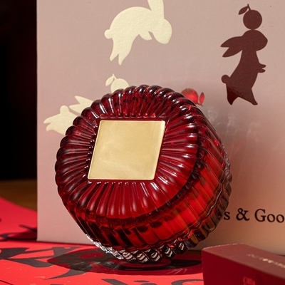 Il coniglio Reed Diffuser Air Freshener Scent esamina in controluce l'olio naturale d'attaccatura di fragranza della cera