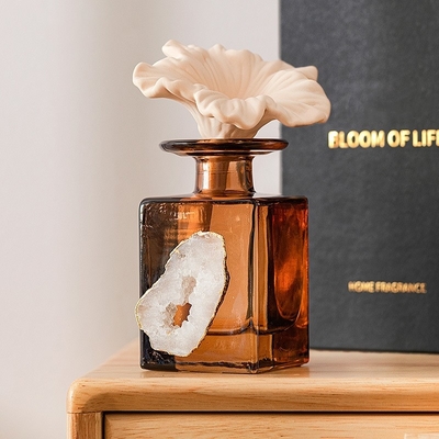 Luxury Home Fragrance Air Freshener Etichetta privata Bottiglia di vetro Set di diffusori di canna