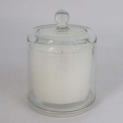 La candela di Rose Vanilla White Associates Aromatherapy messa per gli impianti di corpo e del bagno si rilassa