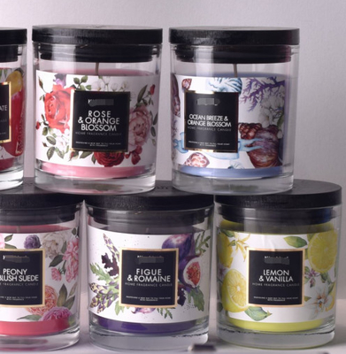 Abitudine di vetro rossa della candela di Candy della casa dell'aroma sentita con il coperchio di legno
