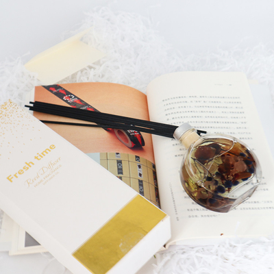 L'insieme di lusso del regalo di Reed Diffuser 100ml dell'aroma con Brown ha asciugato il fiore