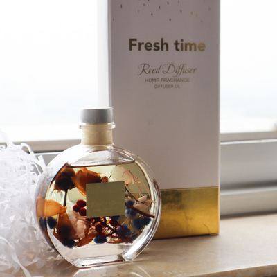 L'insieme di lusso del regalo di Reed Diffuser 100ml dell'aroma con Brown ha asciugato il fiore