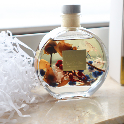 L'insieme di lusso del regalo di Reed Diffuser 100ml dell'aroma con Brown ha asciugato il fiore