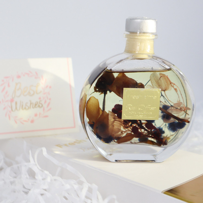 L'insieme di lusso del regalo di Reed Diffuser 100ml dell'aroma con Brown ha asciugato il fiore