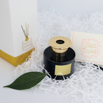 Regalo di lusso della bottiglia del nero di Reed Diffuser 100ml dell'aroma messo con il coperchio dell'oro