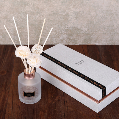Aroma Reed Diffuser Luxury 126ml rotondo l'insieme del regalo della bottiglia con Sola Flower