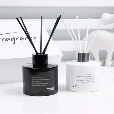 Il regalo di Reed Diffuser 2pk dell'aroma ha messo il profumo di lusso 120ml con la scatola nera