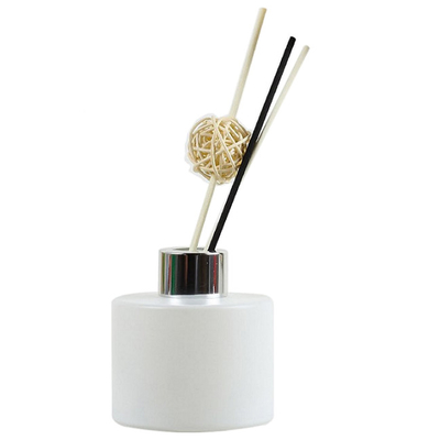 Odore profumato bianco blu di oud di Capri Reed Diffuser In Rose And